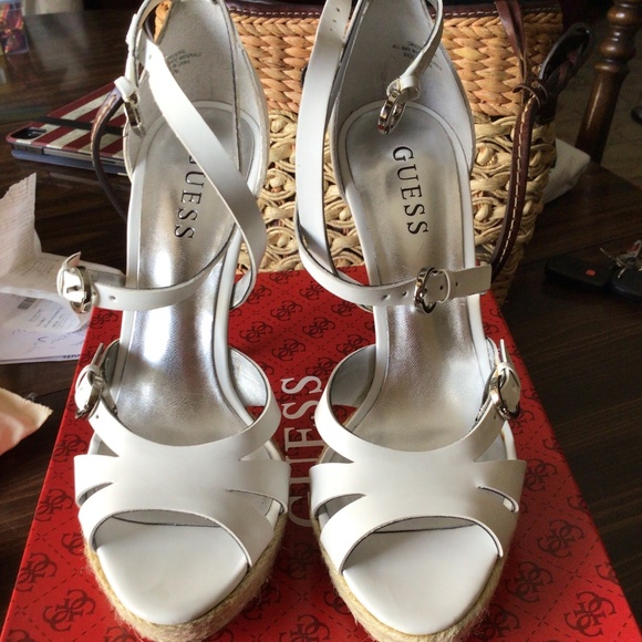 NWT Guess White GWKENDRAL platform high heels 7M with box - Picture 1 of 9